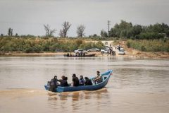رنج پرتکرار مردم عنافچه خوزستان : از ترک تحصیل تا تردد با قایق