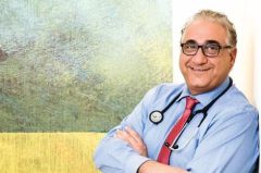 پزشک ایرانی که پس از ۶۰ سال در آمریکا سلب تابعیت شد